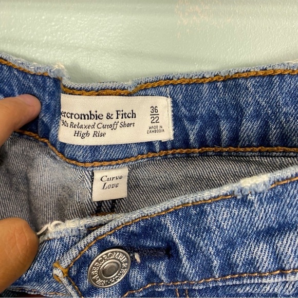 Abercrombie & Fitch The 90s Relaxed Cuttoff Short High Rise Curve Love Sz 22‎ 36 - Picture 2 of 4